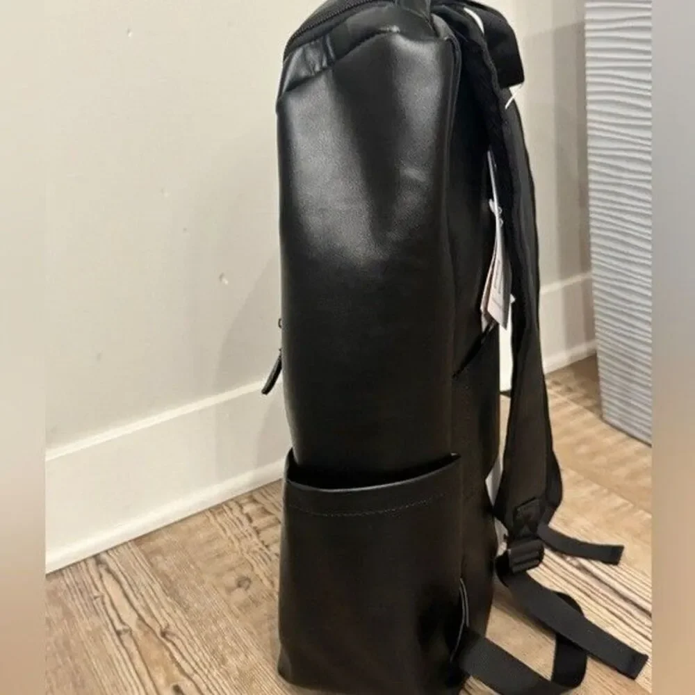 Elle Roamer 22 Liters Backpack, travel bag, work bag,  luggage bag laptop bag
